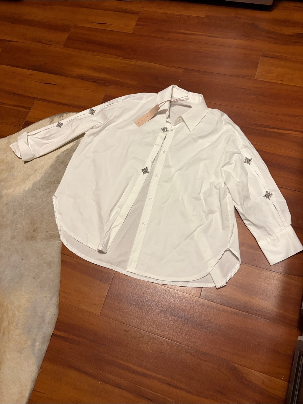 Zeta Otto White Embellished Button-Up Shirt